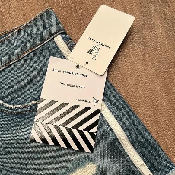 NWT Free People Sandrine Rose Side Zip Distressed Denim Shorts - Picture 3 of 6